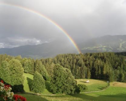 Bild mit Regenbogen